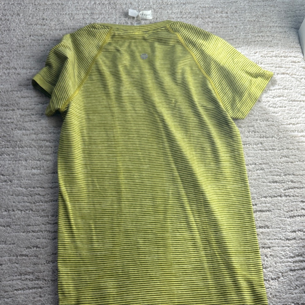 Lululemon swiftly tech